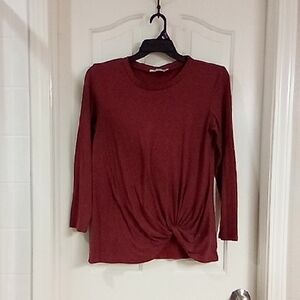 Chic Maroon Twist Front Long Sleeve Top